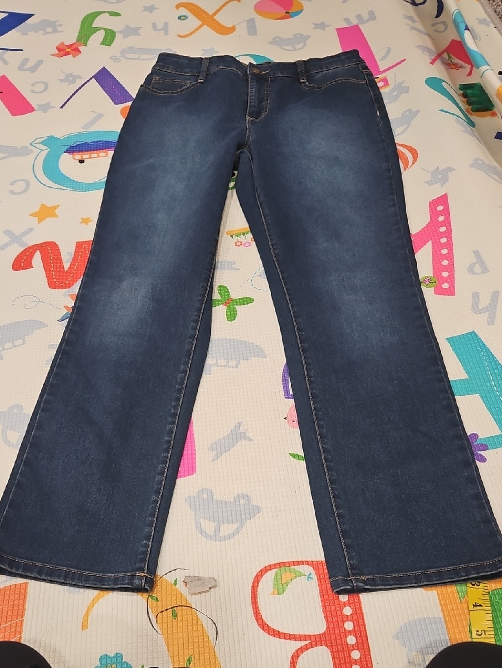 Bandolino Women's Dark Blue Flared Jeans